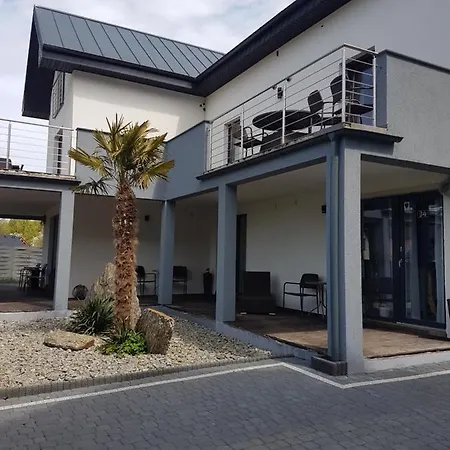 Eden Domki, I Apartman *